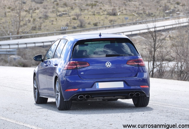 Sea cual sea el tipo de vía, el Golf R se muestra tremendamente rápido y seguro