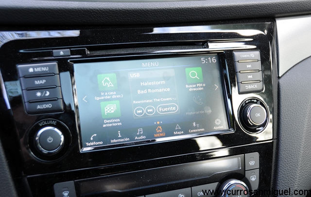 Aunque la pantalla siga siendo la misma, el software del equipo multimedia se ha mejorado mucho.