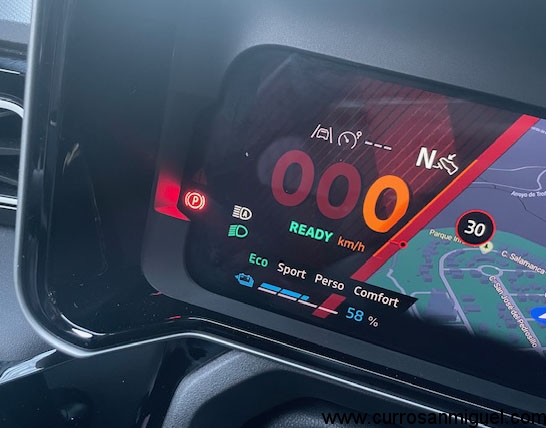 La diferencia entre los modos está bien marcada. Con el Sport, la betería te durará unos 120 kms menos que con el Eco. Mejor dejarlo en Confort. 
