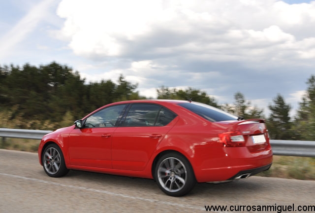 El Octavia RS TDi combina razón y emoción en cualquier tipo de carretera