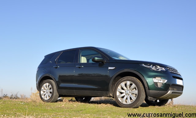 El Discovery Sport no es tan fashion como sus hermanos Range pero también es un coche agraciado a la vista 