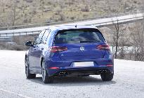 Sea cual sea el tipo de vía, el Golf R se muestra tremendamente rápido y seguro