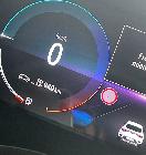 El bajo consumo del propulsor de gasolina y el apoyo de la parte eléctrica permiten una autonomía más que holgada. 