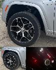 La altura del Grand Cherokee varía en función de los programs de conducción: rocks, sand/mud, snow, auto y sport.