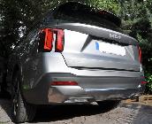 La trasera se ha modificado ligeramente en su paragolpes y grupos ópticos. Las luces de marcha atrás están bastante expuestas. 