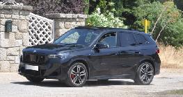 Conducir este coche, sólo o en familia, es una gozada. Lástima su precio. 