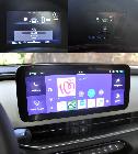 El cuadro es pequeño y simple, aunque completo. La pantalla central es mucho mejor. 