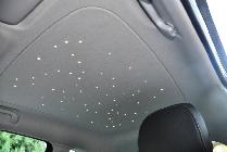 Hablando de estrellas. Un detalle lo del cielo estrellado en el interior del coche