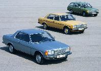 La familia W123 al completo y con mayor variedad de colores que cualquier Mercedes actual...