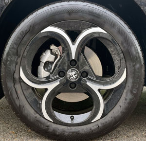 Alfa Romeo Junior Ibrida Q4